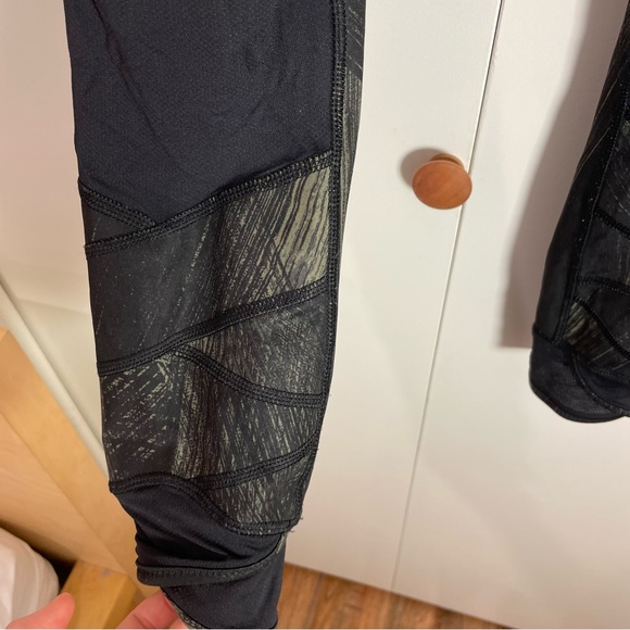 Lululemon Fresh Mesh Run Crop Sz 4 - Picture 11 of 16
